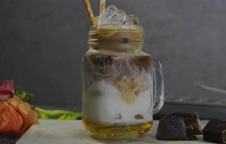 Enjoy the best vanilla iced coffee recipe