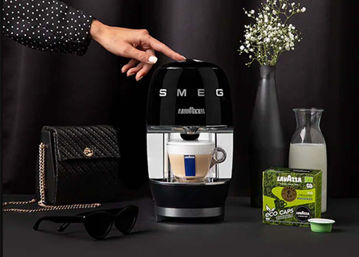 A Modo Mio SMEG Espresso Coffee Machine Lavazza