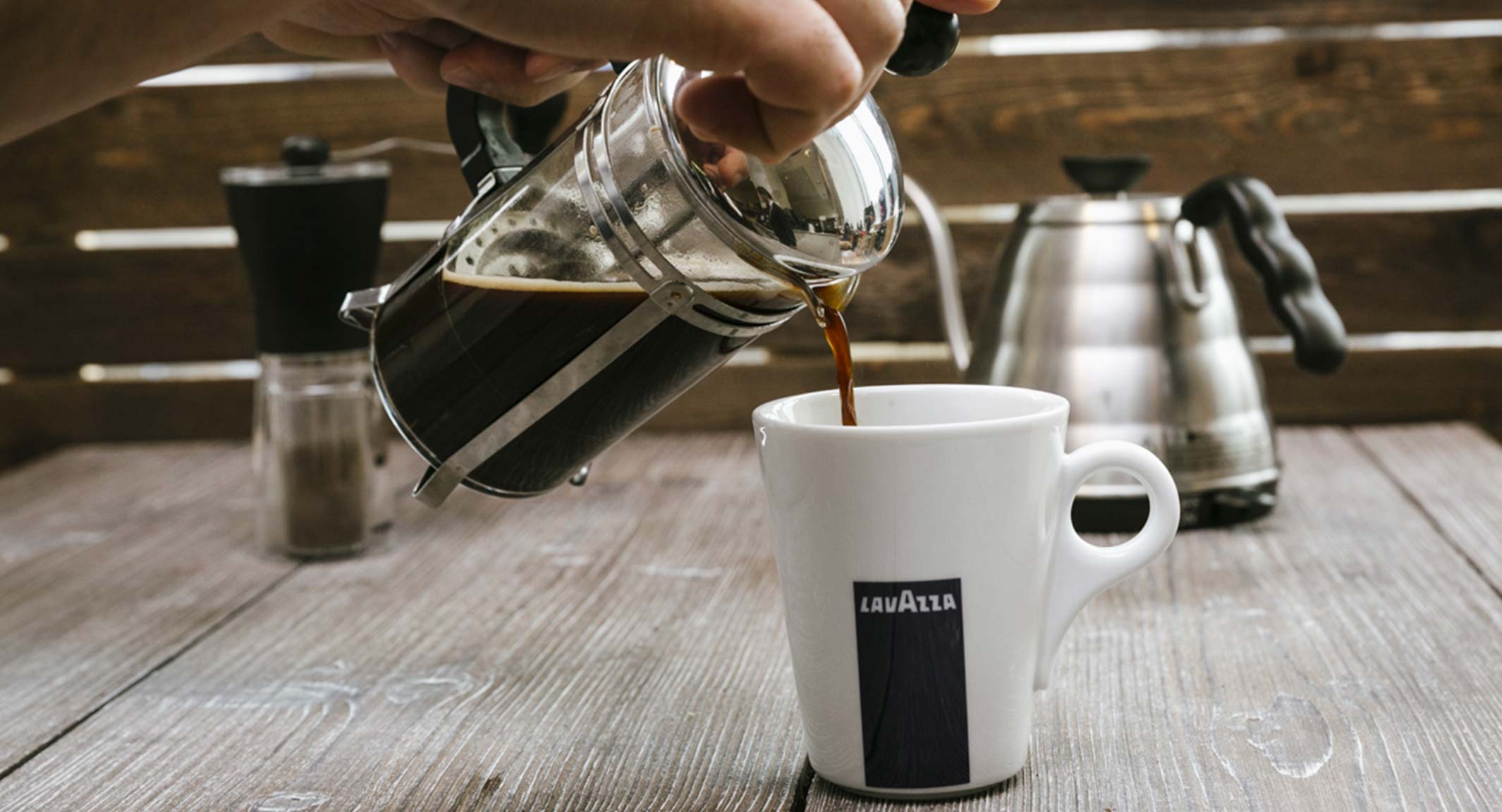 How to use a cafetière at home Lavazza