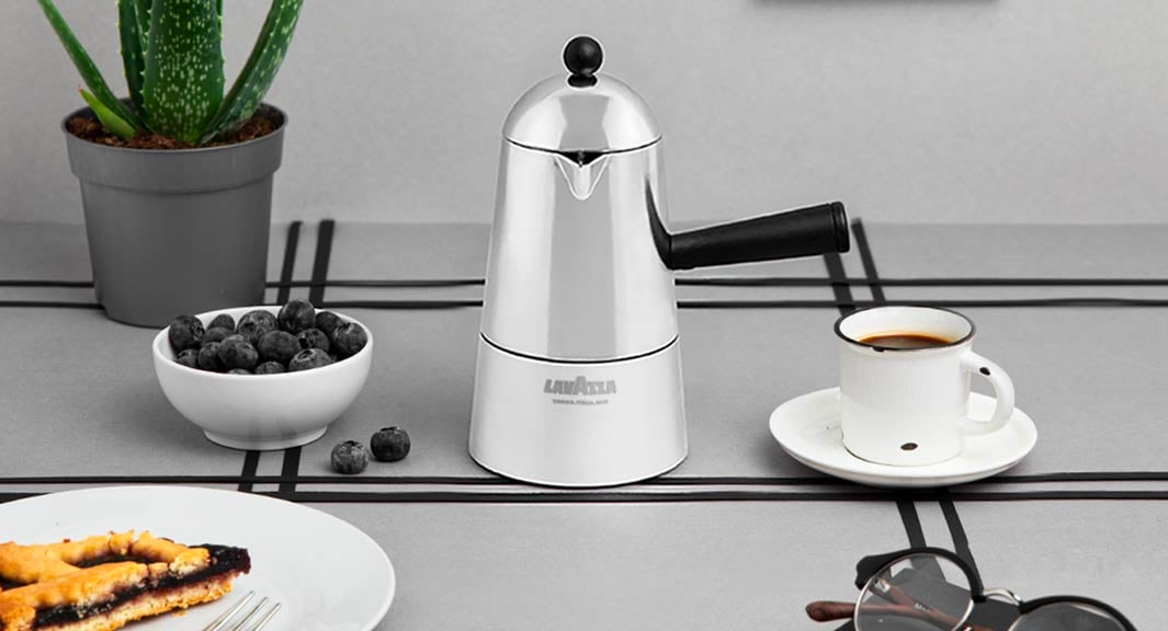 https://www.lavazza.co.uk/en/coffee-secrets/moka-pot/_jcr_content/root/cust/customcontainer_copy/image.coreimg.jpeg/1671624374343/d-m-how-to-make-coffee-with-moka-large.jpeg